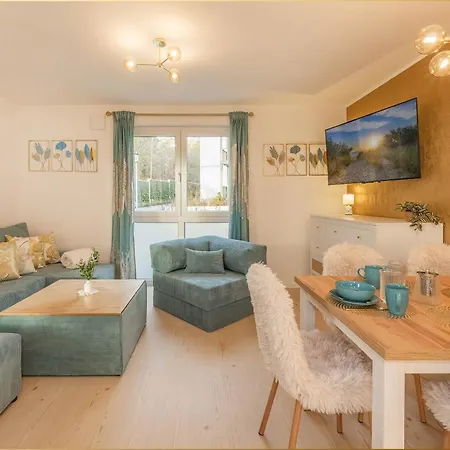 Goldkind Apartment *